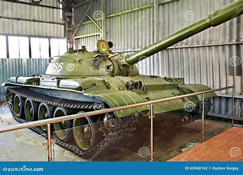 Soviet medium tank T-62 editorial photography. Image of 1961 - 63940162