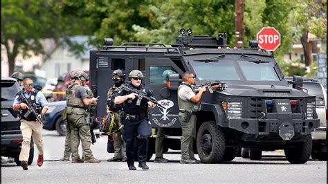 Tri City Swat Team Surrounds Richland Home Youtube