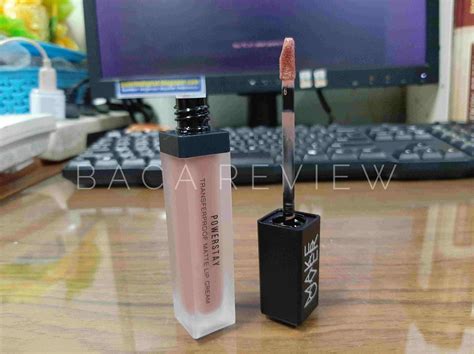 Make Over Powerstay Sawo Matang Transferproof Lip Cream B02 Lucky Review Nude Terbaik B A C A