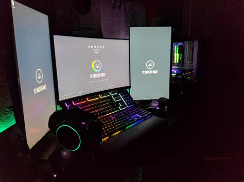 Triple Monitor Computer Setup