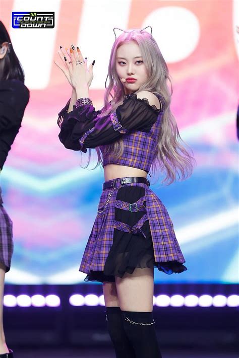 Billlie 빌리 Sheon In 2022 Kpop Girls Stage Outfits Girl