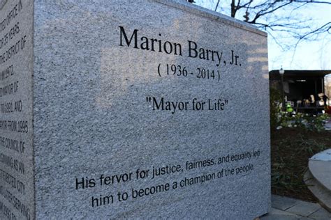 Washington, DC honors Mayor Marion Barry, Jr. with bronze statue