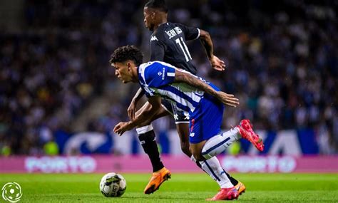 Gabriel Veron é titular no FC Porto B