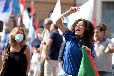 Alitalia Manifestazione Dei Lavoratori In Piazza San Silvestro