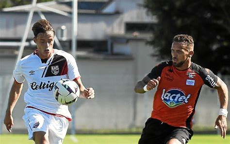 N Le C Ur Accroch Guingamp Simpose Face Beauvais Foot Amateur Bretagne