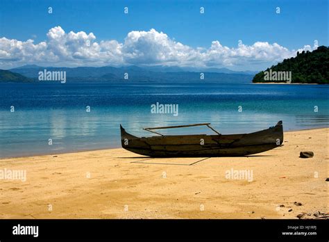 Blue Stone Green Wood Brown Brownish Brunette Beach Seaside