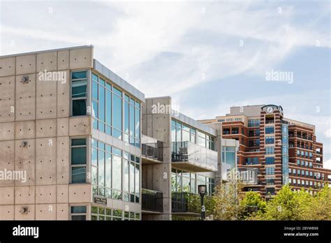 City Townhomes Hi Res Stock Photography And Images Alamy