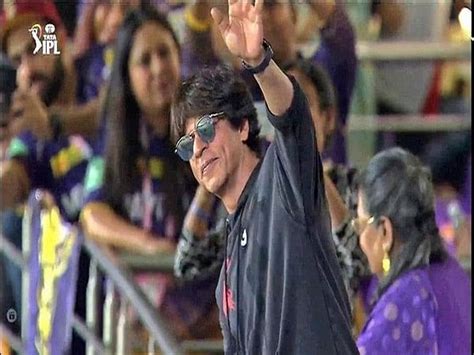 Shah Rukh Khan Shakes A Leg To Jhoome Jo Pathaan At Kkr Match At Eden