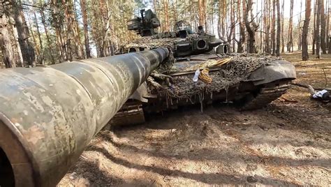 Український танкіст зробив «розпакування» російського танку Т-90А ...