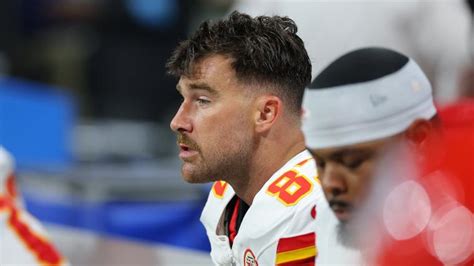 Is Travis Kelce Benched Explaining The Viral Photo Of Chiefs Star