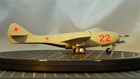 1:72 Amodel MiG-9 Fargo Soviet Union - The Display Case - ARC Discussion Forums