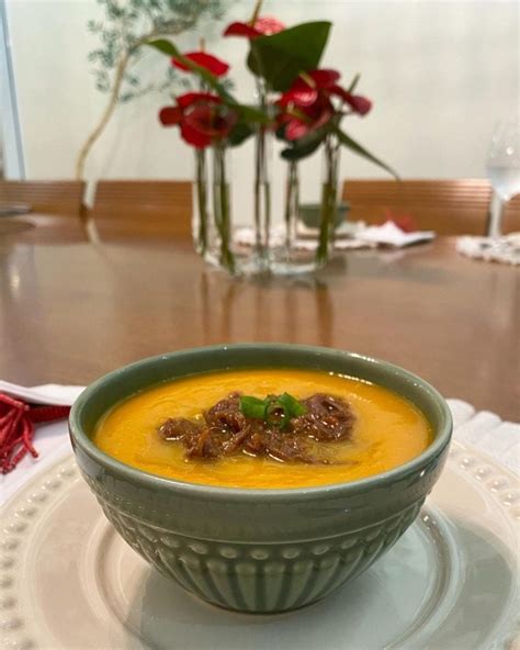 Caldo de abóbora ragu de costela