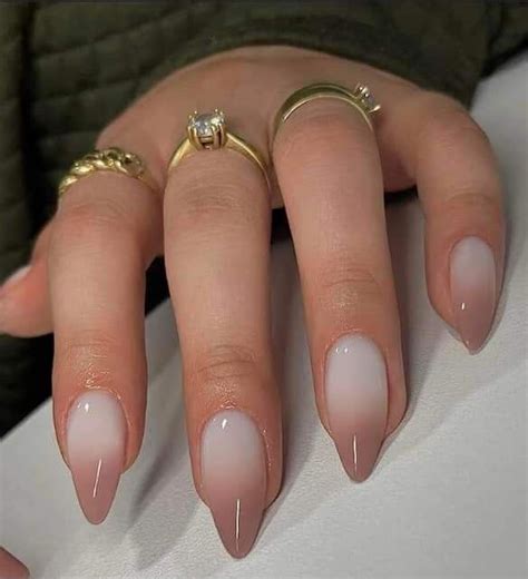 Pin by Agnieszka Janusz on Ładne paznokcie Gel nails Stylish nails Nude nails