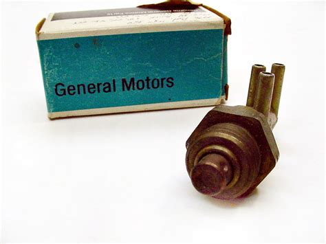 Oldsmobile Thermo Controlled 3 Port Vacuum Switch Nos Jurassic Classic Auto Parts