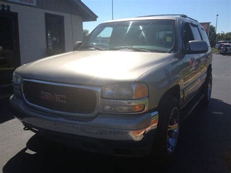 Find Used 2001 Gmc Yukon Sle Sport Utility 4 Door 5 3l In Riverview Florida United States