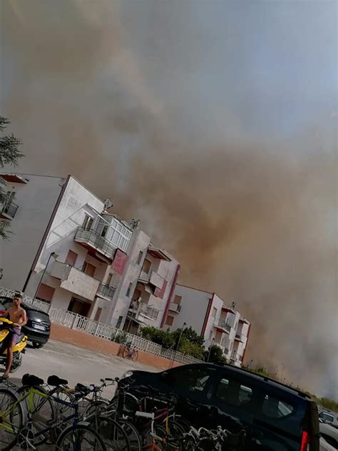 Giornata Infernale Tra Caldo E Incendi Al Centro Sud C A Siracusa