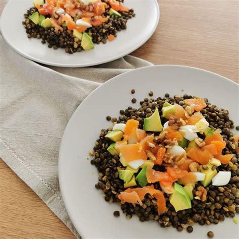 Salade De Lentilles Saumon Fum Avocat Oeufs Durs Noix Simplement