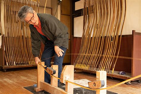 【都城大弓】弓師を訪ねる 第1回 小倉紫峯さん「一意専心に弓と向き合う」｜宮崎県都城市ふるさと納税特設サイト