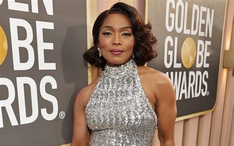 Angela Bassett Is Marvels First Actor To Win Golden Globe Award