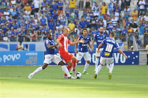 Fotos de Cruzeiro x Villa Nova no Mineirão pela oitava rodada do