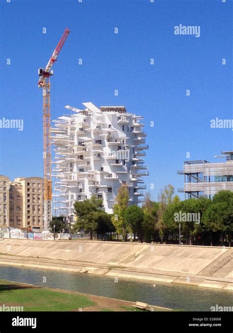 L Arbre Blanc New Modern Building In Construction Les Berges Du Lez