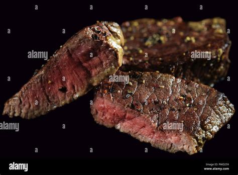 Medium Rare Steak Hi Res Stock Photography And Images Alamy