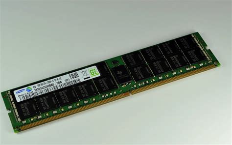 Samsung: Erste DDR4-Speicherriegel mit 16 GByte für Partner - ComputerBase