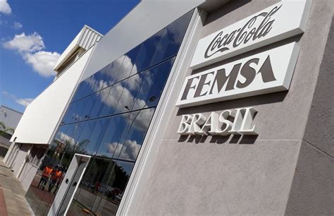 Coca Cola FEMSA abre vagas e mulheres terão prioridade no processo