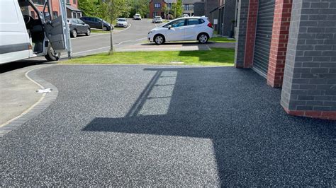 County Durham Starlight Resin Driveway With Charcoal Edging Blocks