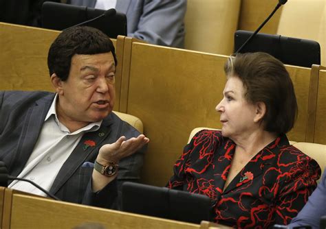 Валентина Терешкова, с която се е срещал Живков, а Путин ѝ поднесе ...