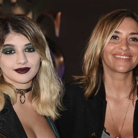 Hot Sexy Melanie Blatt Bikini Pics