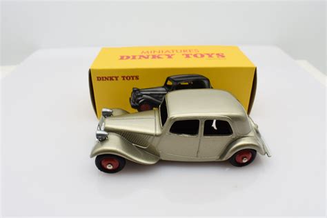 Modellino Auto Dinky Toys 1 43 Citroen Traction 11 BL De Agostini