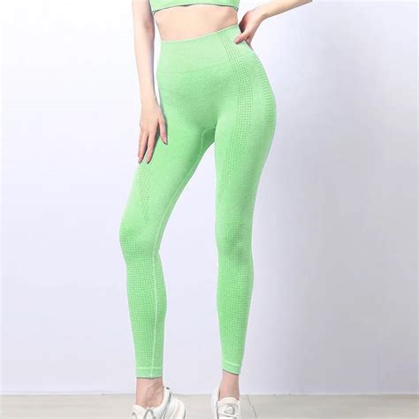 Supply Seamless Yoga Wear Sports Set Women Feel Tight Shape Running