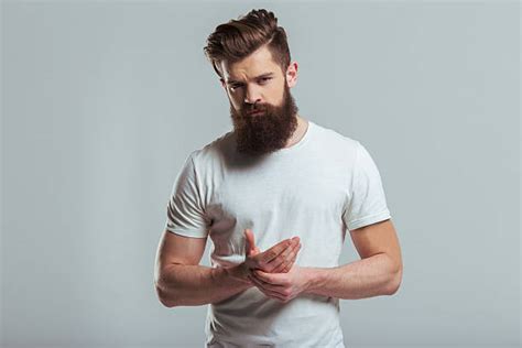 5 Signes Du Zodiaque Pour Les Hommes Qui Aiment La Barbe Sophia