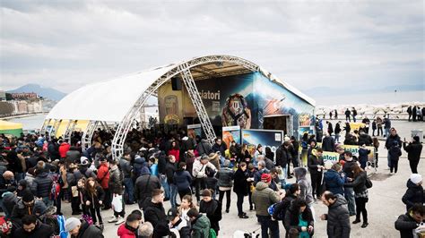 A Napoli C Panini Tour Il Grande Villaggio Di Fumetti E Figurine