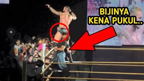 Momen Para Pegulat Wwe Diserang Oleh Fans Youtube