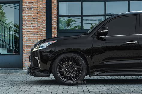 Permaisuri Vossen Hf 7 With Lexus Lx570