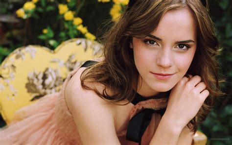 Emma Watson Women Actress Brunette Brown Eyes Celebrity Smiling Looking