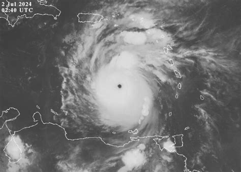 Videos Huracán Beryl Alcanza Fuerza De Categoría 5 Y Barre Islas En