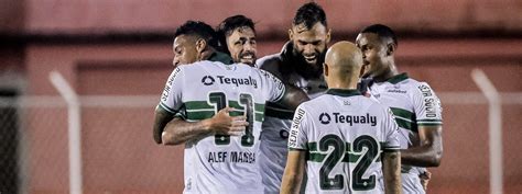 Com Direito A Pênalti Coritiba Vence De Goleada O Foz Do Iguaçu