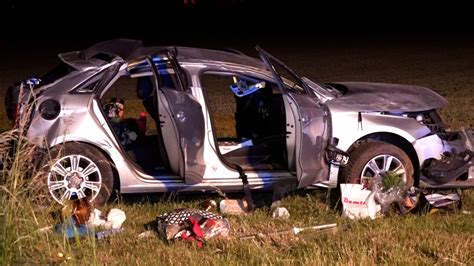 NonstopNews Drei Fahrzeuge kollidieren bei Erkelenz Pkw überschlägt