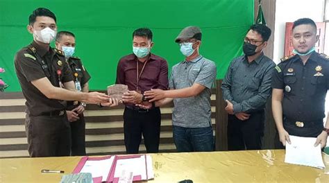 Dua Tersangka Korupsi Balikkan Uang Rp379 Juta