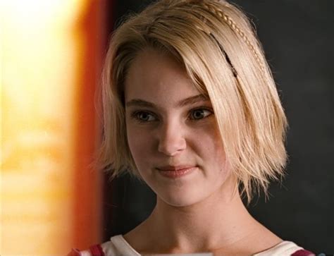 Leslie Burke In Bridge To Terabithia Girl Blonde