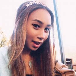 Eva Gutowski Wiki Affair Married Lesbian With Age YouTube Videos