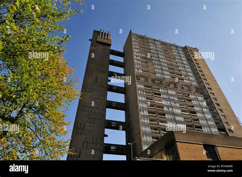 Balfron Tower Brownfield Social Housing Estate Poplar Tower Hamlets