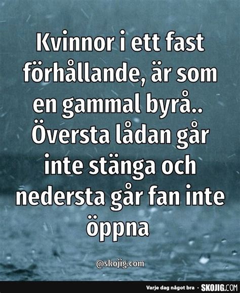 Kvinnor I Ett Fast F Rh Llande R Som En Gammal Byr I