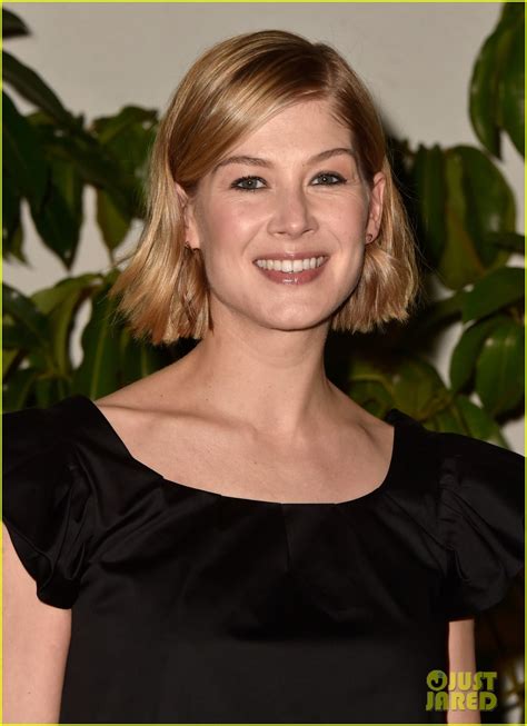 Reese Witherspoon Rosamund Pike Are Blonde Beauties At W Mag S Pre