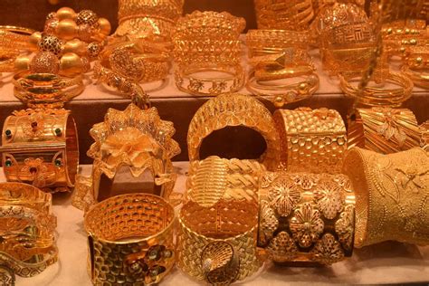 Gold Silver Prices Today Yellow Metal Drops On Mcx After Feds Rate