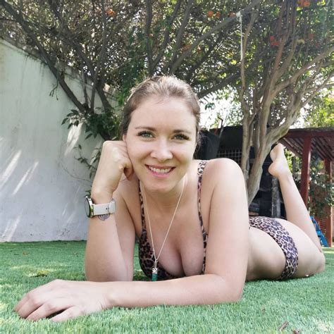 Igual Que En Mekano Carla Jara Recibe Piropos Al Posar En Bikini Tecache Cl