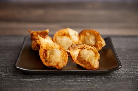 Pangsit Goreng: Indonesian Fried Dumplings Filled With Beef – Toine’s Kitchen